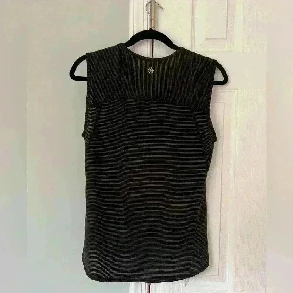 Women’s Athleta size XS Black Tank top boxy style with stripe - Picture 4 of 5